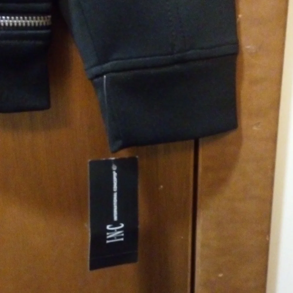 Women's Jacket - Picture 8 of 16